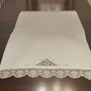Vintage Dresser/Table Scarf with Lace Trim